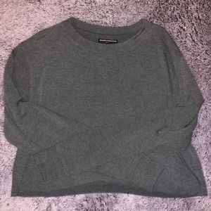 Brandy Melville cropped green sweater
